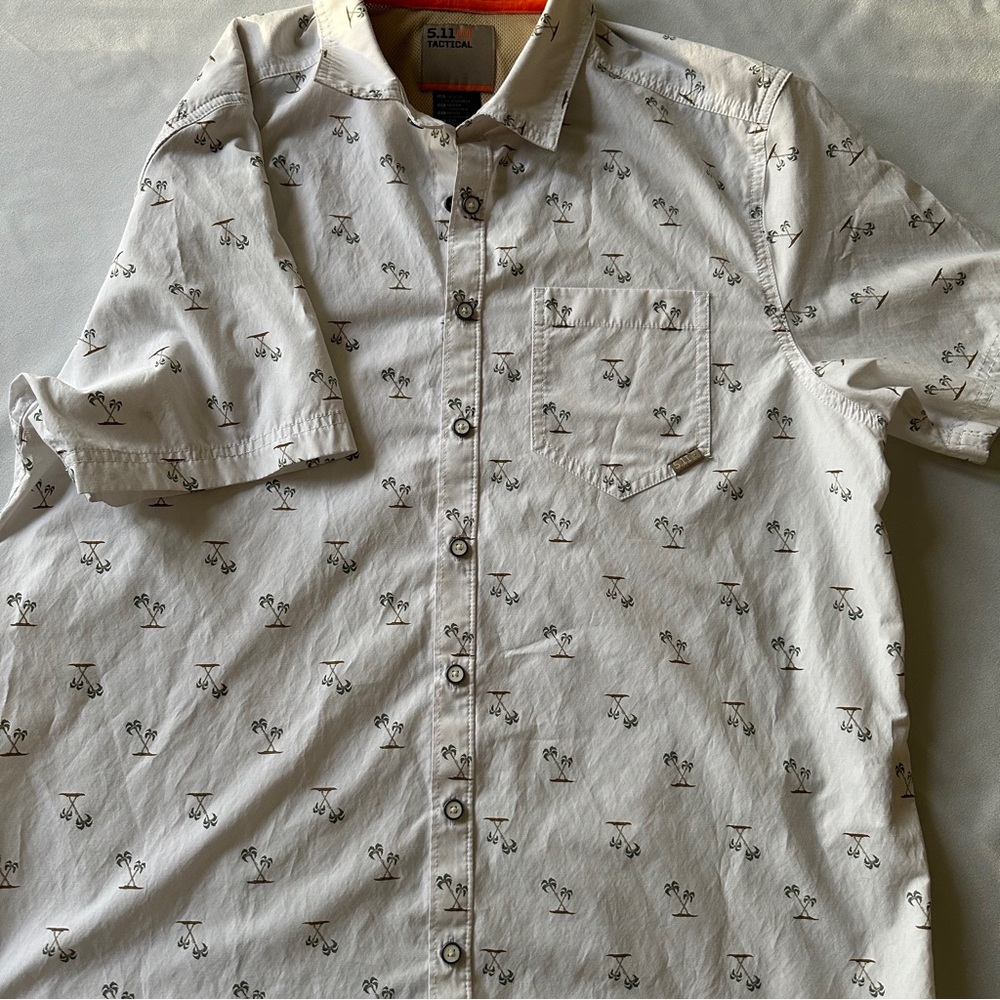 5.11 Tactical Mens Short Sleeve Shirt Medium